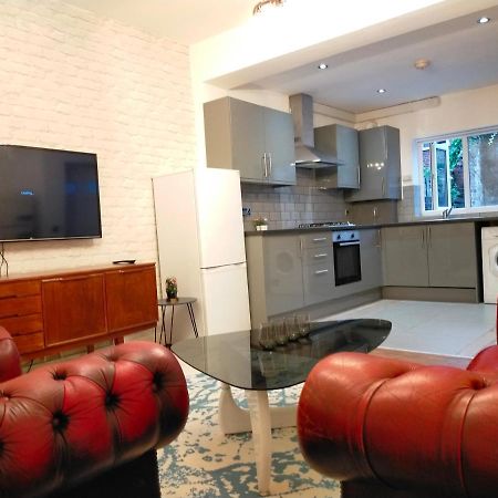 4 Bed Entire House - Heart Of The City - Near Sufc Sheffield Exterior foto